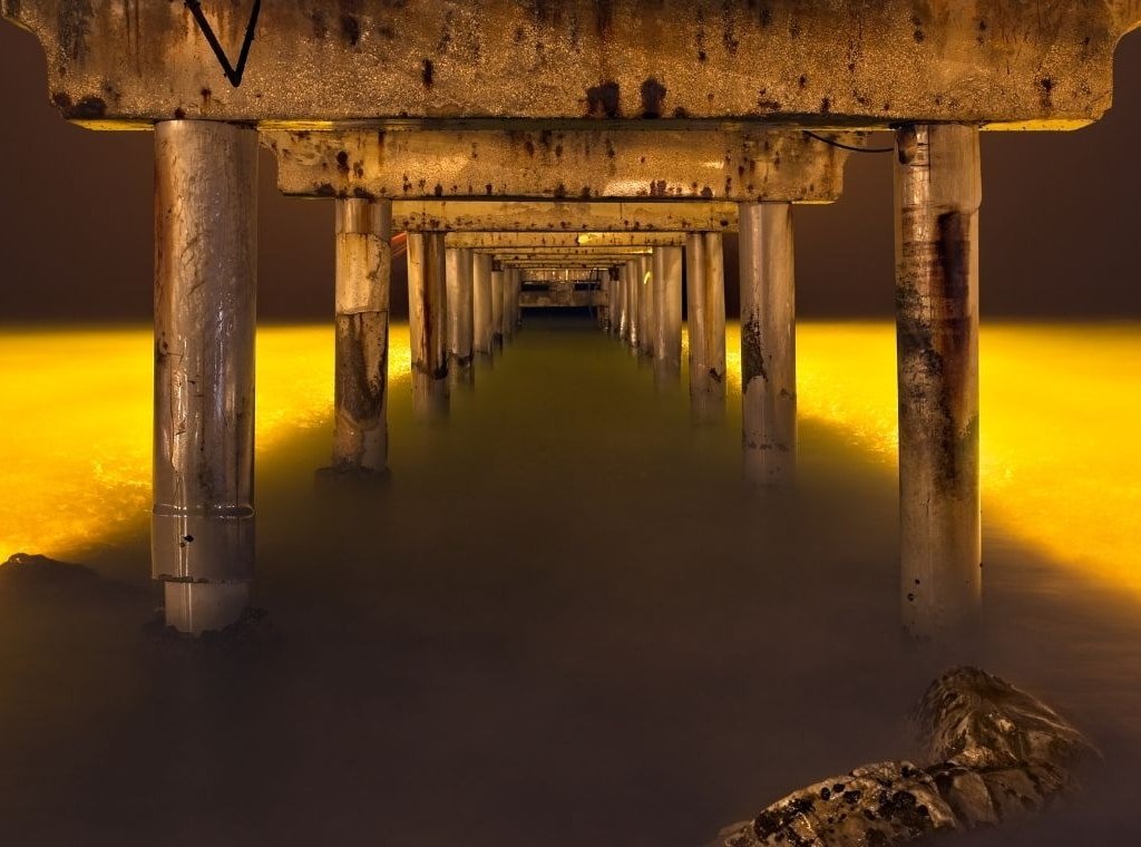 Nightlife at Windjammers on the Pier